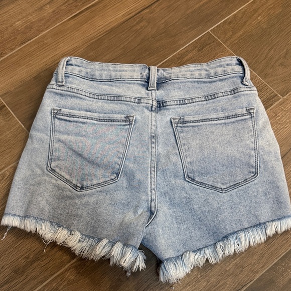 Pink Lily Large Light Wash Distressed Denim Women Shorts - Picture 5 of 5